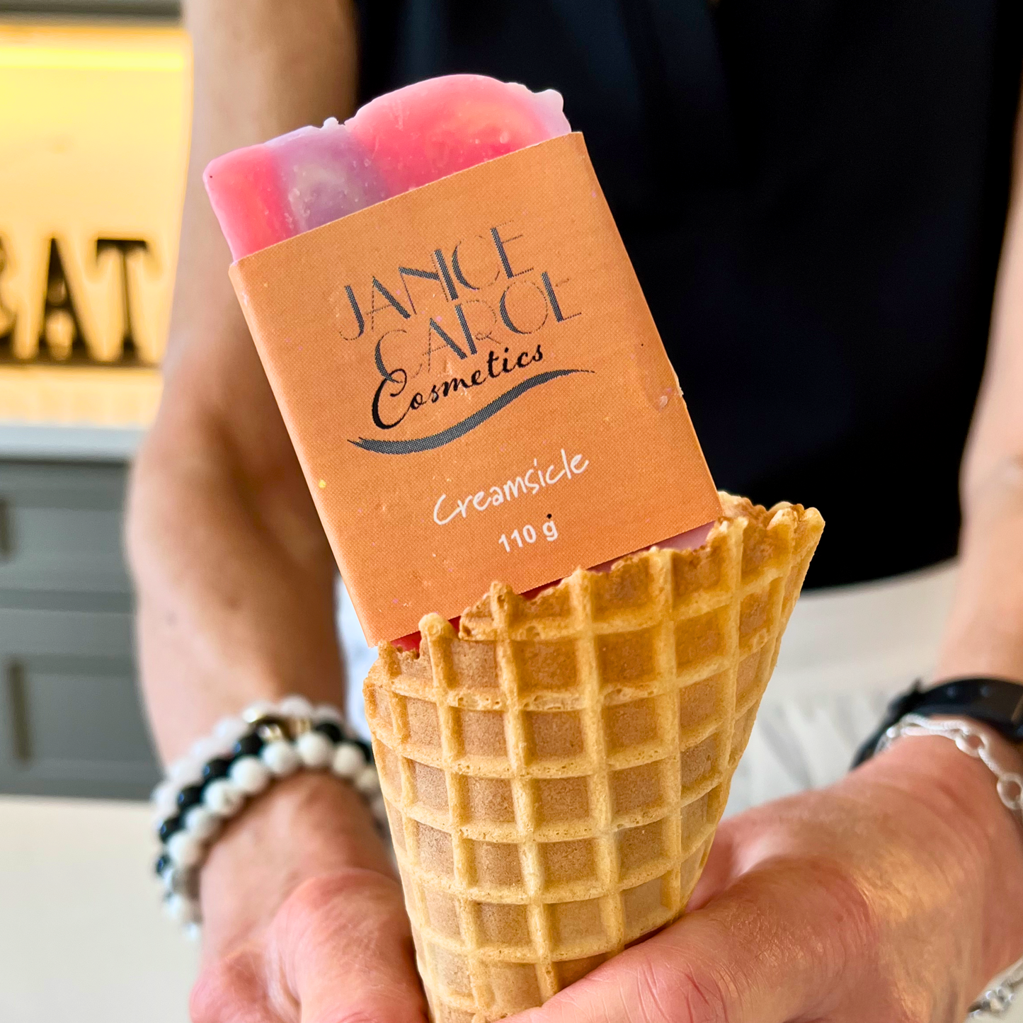 Creamsicle: Orange tangerine swirls with a touch of strawberry